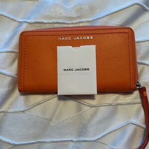 Super cute orange Marc Jacob’s wallet